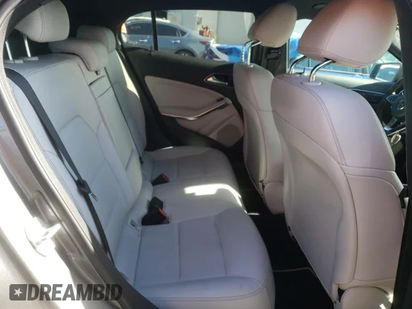 ✅ 2017 Mercedes-Benz GLA 250 • VIN: WDCTG4GB4HJ286183 • Lot: 37774933. Listed on Copart with 74,514 mi. Free auction sales archive from the USA and detailed vehicle history report at DreamBid. Image 11.