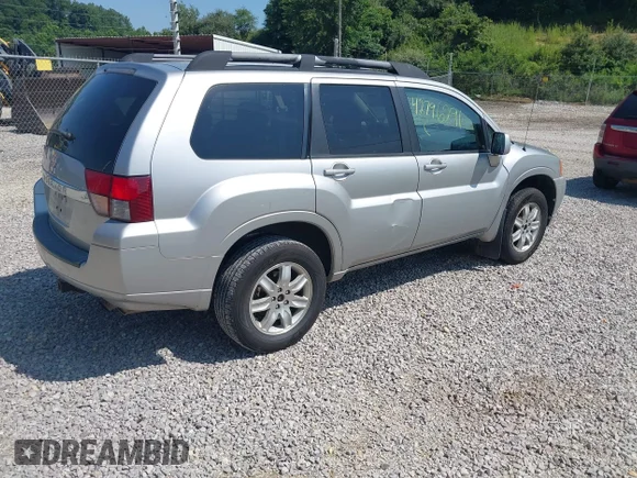 ✅ 2011 Mitsubishi Endeavor LS • VIN: 4A4JN2AS0BE011306 • Lot: 42796291. Wystawiony na IAAI z przebiegiem 205 245 mil. Bezpłatny archiwum sprzedaży aukcyjnych z USA i szczegółowy raport historii pojazdu na DreamBid. Zdjęcie 4.