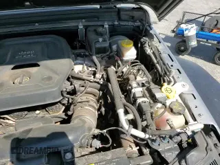 ✅ 2020 Jeep Wrangler Unlimited Willys • VIN: 1C4HJXDN4LW136924 • Lot: 54194615. Listed on Copart with 60,019 mi. Free auction sales archive from the USA and detailed vehicle history report at DreamBid. Image 14.