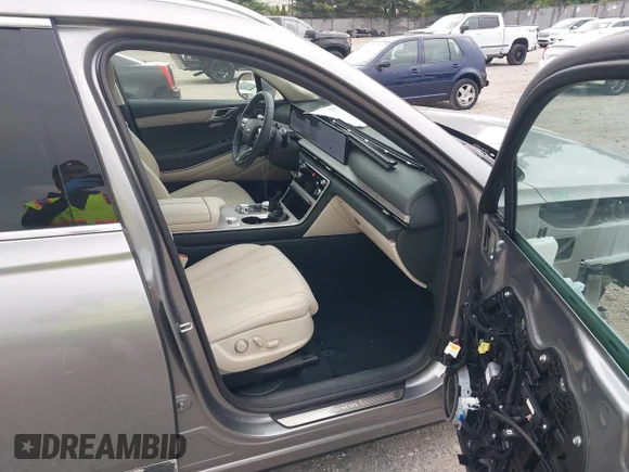 ✅ 2025 Genesis GV80 Advanced • VIN: KMUHBESB5SU246673 • Лот: 43222190. Опубліковано раніше на IAAI з пробігом 4 075 миль. Безкоштовний доступ до архіву аукціонних продажів зі США та докладний звіт про історію автомобіля на DreamBid. Зображення 5.