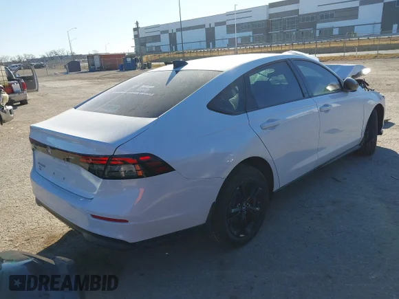 ✅ 2025 Honda Accord SE • VIN: 1HGCY1F41SA075875 • Lot: 44046274. Wystawiony na IAAI z przebiegiem 1 525 mil. Bezpłatny archiwum sprzedaży aukcyjnych z USA i szczegółowy raport historii pojazdu na DreamBid. Zdjęcie 4.