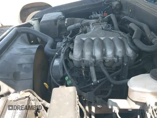 ✅ 2003 Toyota Tundra SR5 • VIN: 5TBRN34183S392121 • Lot: 42055495. Listed on IAAI with 392,777 mi. Free auction sales archive from the USA and detailed vehicle history report at DreamBid. Image 13.