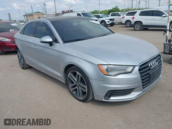 ✅ 2015 Audi A3 Premium • VIN: WAUACGFF8F1004216 • Lot: 42001965. Wystawiony na IAAI z przebiegiem 134 152 mil. Bezpłatny archiwum sprzedaży aukcyjnych z USA i szczegółowy raport historii pojazdu na DreamBid. Zdjęcie 1.