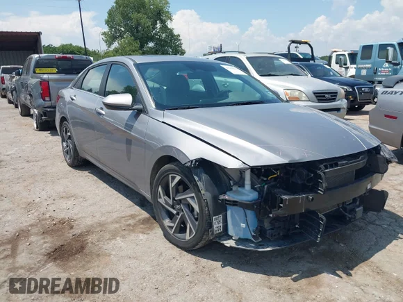 ✅ 2025 Hyundai Elantra SEL Convenience • VIN: KMHLS4DG8SU029131 • Лот: 45638840. Опубліковано раніше на IAAI з пробігом 27 138 миль. Безкоштовний доступ до архіву аукціонних продажів зі США та докладний звіт про історію автомобіля на DreamBid. Зображення 1.