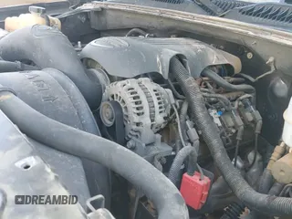 2003 Chevrolet Silverado 1500HD LS с VIN 1GCGC13U43F225260, выставлен на аукционе IAAI как лот 42794925 с пробегом 222 119 миль миль и . История ставок и продаж доступна на DreamBid. Изображение 12.