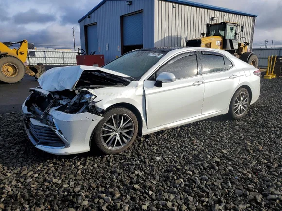 ✅ 2023 Toyota Camry XLE • VIN: 4T1F11BK4PU101097 • Lot: 77914165. Listed on Copart with 38,892 mi. Free auction sales archive from the USA and detailed vehicle history report at DreamBid. Image 1.