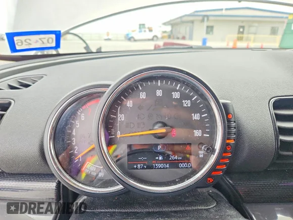 ✅ 2017 MINI Clubman Cooper S • VIN: WMWLN9C39H2E50514 • Lot: 61374466. Wystawiony na Copart z przebiegiem 139 014 mil. Bezpłatny archiwum sprzedaży aukcyjnych z USA i szczegółowy raport historii pojazdu na DreamBid. Zdjęcie 9.