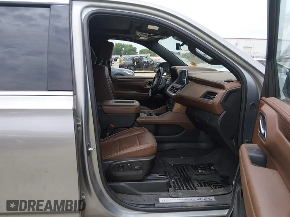 ✅ 2024 Chevrolet Tahoe High Country • VIN: 1GNSKTKT0RR317613 • Lot: 45252436. Wystawiony na IAAI z przebiegiem 37 436 mil. Bezpłatny archiwum sprzedaży aukcyjnych z USA i szczegółowy raport historii pojazdu na DreamBid. Zdjęcie 5.