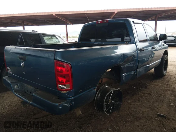 ✅ 2005 Dodge 1500 SLT • VIN: 1D7HU18D75S356886 • Lot: 44040325. Wystawiony na IAAI z przebiegiem 206 033 mil. Bezpłatny archiwum sprzedaży aukcyjnych z USA i szczegółowy raport historii pojazdu na DreamBid. Zdjęcie 4.