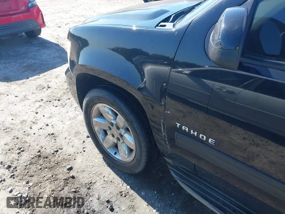 ✅ 2010 Chevrolet Tahoe LT • VIN: 1GNMCBE35AR140671 • Lot: 45002226. Wystawiony na IAAI z przebiegiem 225 680 mil. Bezpłatny archiwum sprzedaży aukcyjnych z USA i szczegółowy raport historii pojazdu na DreamBid. Zdjęcie 6.