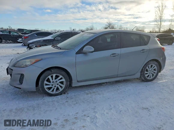 ✅ 2012 Mazda 3 i Touring • VIN: JM1BL1L70C1658107 • Лот: 74900065. Опубліковано раніше на Copart з пробігом 221 073 миль. Безкоштовний доступ до архіву аукціонних продажів зі США та докладний звіт про історію автомобіля на DreamBid. Зображення 1.