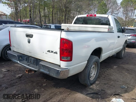 ✅ 2005 Dodge 1500 SLT • VIN: 1D7HU16D25J571889 • Лот: 41699454. Опубліковано раніше на IAAI з пробігом 296 242 миль. Безкоштовний доступ до архіву аукціонних продажів зі США та докладний звіт про історію автомобіля на DreamBid. Зображення 4.