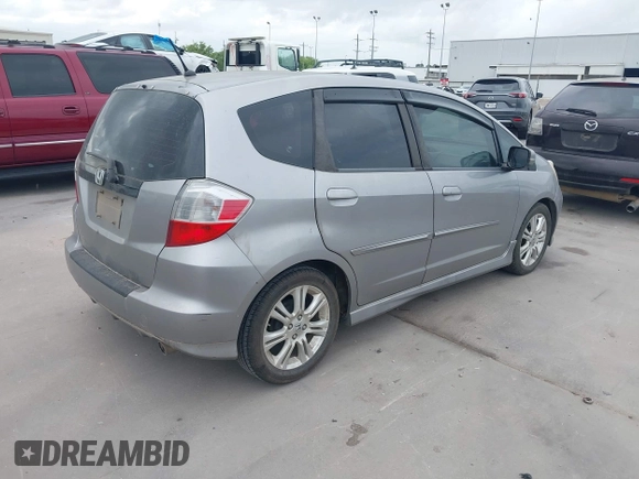 ✅ 2009 Honda Fit Sport • VIN: JHMGE88629S024307 • Lot: 44782284. Wystawiony na IAAI z przebiegiem 146 402 mil. Bezpłatny archiwum sprzedaży aukcyjnych z USA i szczegółowy raport historii pojazdu na DreamBid. Zdjęcie 4.