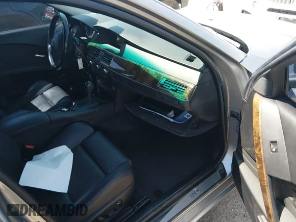 ✅ 2006 BMW 5 Series 525xi • VIN: WBANF33536CB86685 • Lot: 45415691. Wystawiony na IAAI z przebiegiem 146 819 mil. Bezpłatny archiwum sprzedaży aukcyjnych z USA i szczegółowy raport historii pojazdu na DreamBid. Zdjęcie 5.