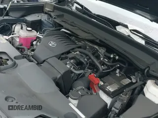 ✅ 2024 Toyota Highlander XLE • VIN: 5TDAAAB51RS006710 • Lot: 42644617. Wystawiony na IAAI z przebiegiem 68 559 mil. Bezpłatny archiwum sprzedaży aukcyjnych z USA i szczegółowy raport historii pojazdu na DreamBid. Zdjęcie 20.