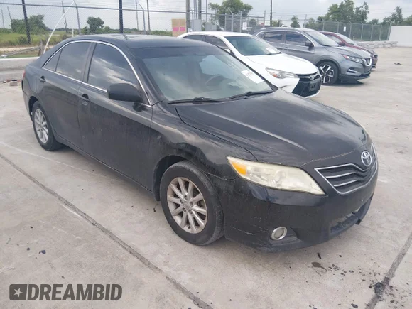✅ 2011 Toyota Camry LE • VIN: 4T1BF3EK4BU662688 • Lot: 45579252. Wystawiony na IAAI z przebiegiem 246 578 mil. Bezpłatny archiwum sprzedaży aukcyjnych z USA i szczegółowy raport historii pojazdu na DreamBid. Zdjęcie 1.
