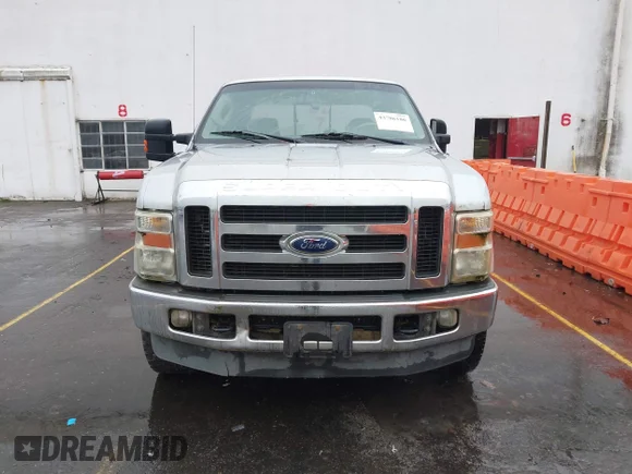 ✅ 2008 Ford F-350 XL • VIN: 1FTSW31R28ED89633 • Lot: 43786186. Wystawiony na IAAI z przebiegiem 207 143 mil. Bezpłatny archiwum sprzedaży aukcyjnych z USA i szczegółowy raport historii pojazdu na DreamBid. Zdjęcie 6.