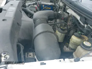 ✅ 2005 Ford F-150 XL • VIN: 1FTRF12W95NA33148 • Lot: 42407479. Listed on IAAI with 257,355 mi. Free auction sales archive from the USA and detailed vehicle history report at DreamBid. Image 12.