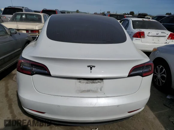 ✅ 2020 Tesla Model 3 Standard Range Plus • VIN: 5YJ3E1EA5LF706537 • Lot: 50308914. Wystawiony na Copart z przebiegiem 70 080 mil. Bezpłatny archiwum sprzedaży aukcyjnych z USA i szczegółowy raport historii pojazdu na DreamBid. Zdjęcie 6.