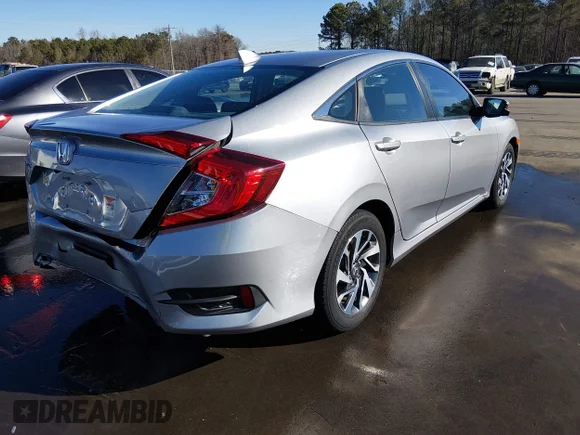 ✅ 2017 Honda Civic EX • VIN: 19XFC2F70HE023346 • Lot: 44109738. Wystawiony na IAAI z przebiegiem 28 748 mil. Bezpłatny archiwum sprzedaży aukcyjnych z USA i szczegółowy raport historii pojazdu na DreamBid. Zdjęcie 4.