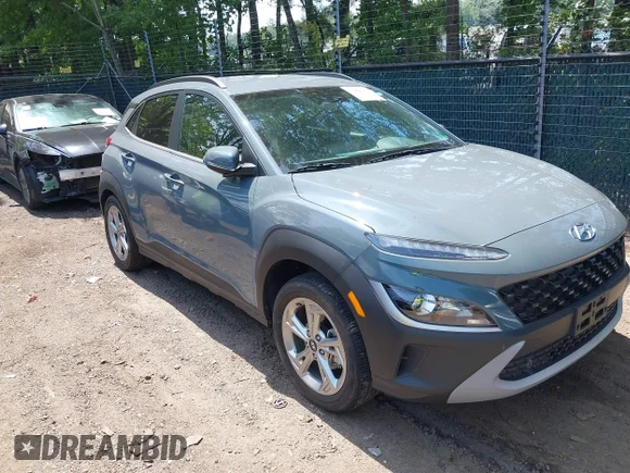 ✅ 2023 Hyundai Kona SEL • VIN: KM8K62AB9PU954263 • Лот: 45425272. Опубліковано раніше на IAAI з пробігом 3 061 миль. Безкоштовний доступ до архіву аукціонних продажів зі США та докладний звіт про історію автомобіля на DreamBid. Зображення 1.