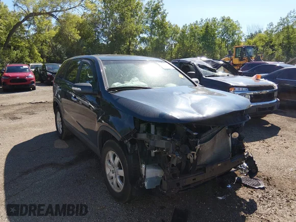 ✅ 2013 Kia Sorento LX • VIN: 5XYKT3A11DG335325 • Lot: 45448167. Listed on IAAI with 147,153 mi. Free auction sales archive from the USA and detailed vehicle history report at DreamBid. Image 1.