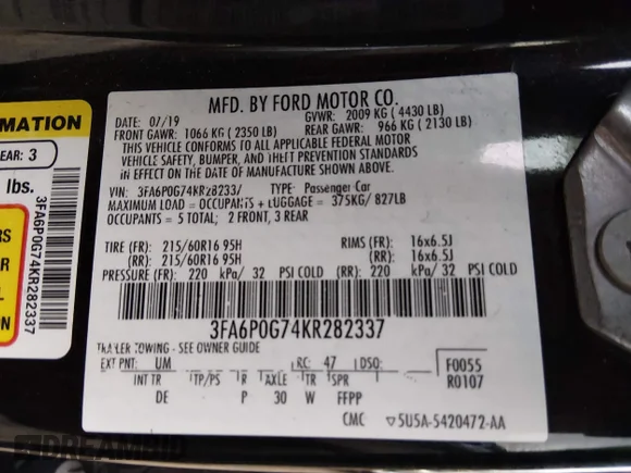 ✅ 2019 Ford Fusion S • VIN: 3FA6P0G74KR282337 • Lot: 44051515. Wystawiony na IAAI z przebiegiem 82 339 mil. Bezpłatny archiwum sprzedaży aukcyjnych z USA i szczegółowy raport historii pojazdu na DreamBid. Zdjęcie 9.