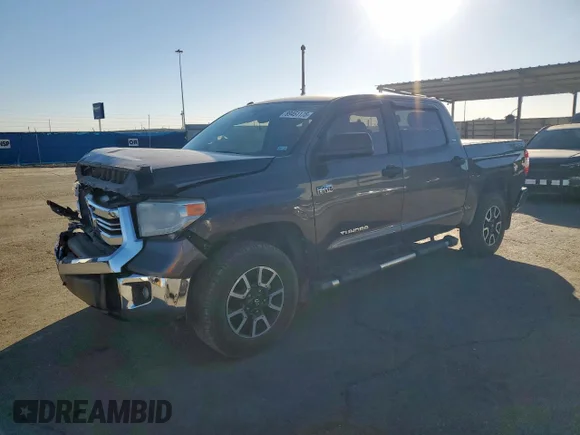 ✅ 2017 Toyota Tundra SR5 • VIN: 5TFDW5F12HX596437 • Лот: 89451175. Опубликован ранее на Copart с пробегом 49 144 миль. Бесплатный доступ к архиву аукционных продаж из США и подробный отчёт об истории автомобиля на DreamBid. Изображение 1.