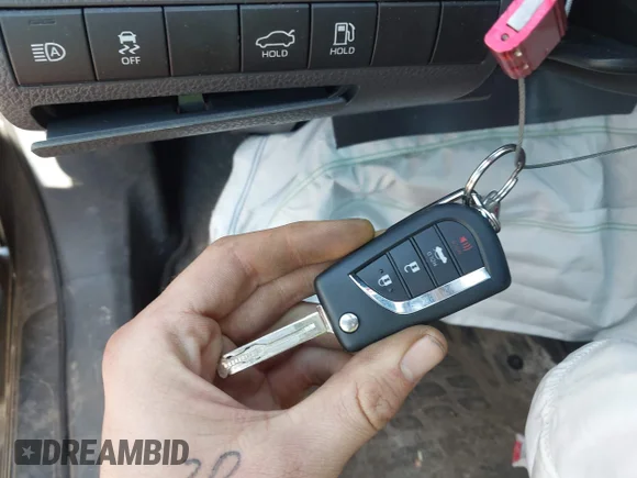 ✅ 2019 Toyota Camry LE • VIN: 4T1B11HK0KU680216 • Lot: 44972738. Wystawiony na IAAI z przebiegiem 69 754 mil. Bezpłatny archiwum sprzedaży aukcyjnych z USA i szczegółowy raport historii pojazdu na DreamBid. Zdjęcie 11.