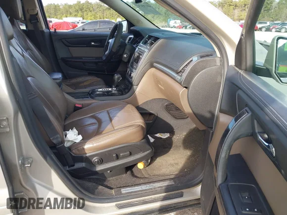 ✅ 2014 GMC Acadia SLT • VIN: 1GKKRRKD0EJ282729 • Lot: 44195136. Wystawiony na IAAI z przebiegiem 200 437 mil. Bezpłatny archiwum sprzedaży aukcyjnych z USA i szczegółowy raport historii pojazdu na DreamBid. Zdjęcie 5.