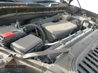 ✅ 2023 Chevrolet Silverado 1500 High Country • VIN: 2GCUDJED1P1137390 • Lot: 63263275. Wystawiony na Copart z przebiegiem 42 027 mil. Bezpłatny archiwum sprzedaży aukcyjnych z USA i szczegółowy raport historii pojazdu na DreamBid. Zdjęcie 15.