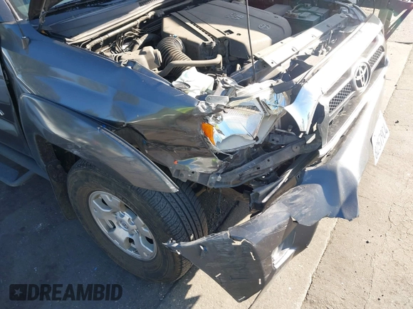 ✅ 2015 Toyota Tacoma PreRunner • VIN: 3TMJU4GN1FM177535 • Lot: 44523587. Wystawiony na IAAI z przebiegiem 144 682 mil. Bezpłatny archiwum sprzedaży aukcyjnych z USA i szczegółowy raport historii pojazdu na DreamBid. Zdjęcie 6.