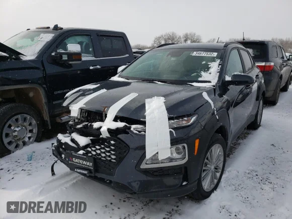 ✅ 2020 Hyundai Kona SEL • VIN: KM8K2CAAXLU470475 • Lot: 34677532. Wystawiony na Copart z przebiegiem 10 987 mil. Bezpłatny archiwum sprzedaży aukcyjnych z USA i szczegółowy raport historii pojazdu na DreamBid. Zdjęcie 2.