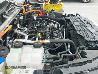 ✅ 2024 Lincoln Corsair Grand Touring • VIN: 5LMTJ5DZ5RUL04522 • Lot: 42819636. Wystawiony na IAAI z przebiegiem 13 331 mil. Bezpłatny archiwum sprzedaży aukcyjnych z USA i szczegółowy raport historii pojazdu na DreamBid. Zdjęcie 20.