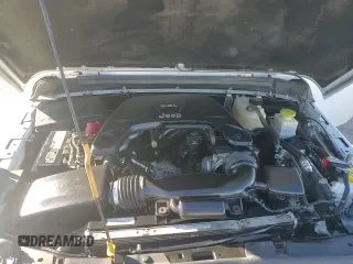 ✅ 2020 Jeep Gladiator Overland • VIN: 1C6HJTFG6LL174655 • Лот: 90865725. Опубликован ранее на Copart с пробегом Не указан. Бесплатный доступ к архиву аукционных продаж из США и подробный отчёт об истории автомобиля на DreamBid. Изображение 13.