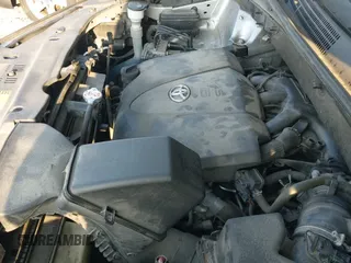 ✅ 2019 Toyota Highlander SE • VIN: 5TDJZRFH7KS575157 • Lot: 42863925. Listed on IAAI with 106,527 mi. Free auction sales archive from the USA and detailed vehicle history report at DreamBid. Image 19.