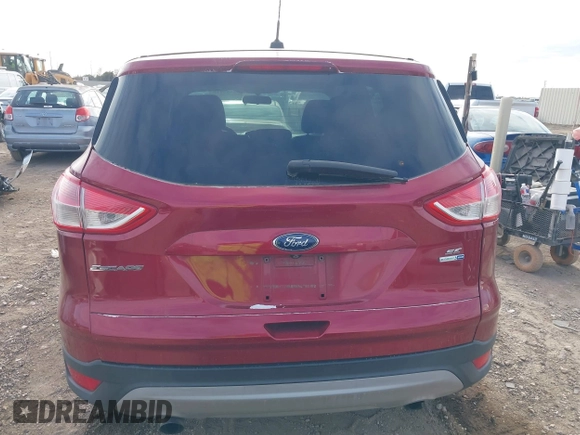 ✅ 2015 Ford Escape SE • VIN: 1FMCU0GX7FUC35190 • Lot: 44152215. Wystawiony na IAAI z przebiegiem 185 109 mil. Bezpłatny archiwum sprzedaży aukcyjnych z USA i szczegółowy raport historii pojazdu na DreamBid. Zdjęcie 6.
