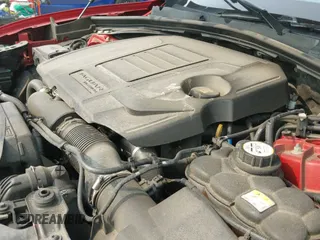 ✅ 2019 Jaguar F-Pace 25t Premium • VIN: SADCJ2FX4KA354390 • Lot: 42384285. Wystawiony na IAAI z przebiegiem 113 061 mil. Bezpłatny archiwum sprzedaży aukcyjnych z USA i szczegółowy raport historii pojazdu na DreamBid. Zdjęcie 19.