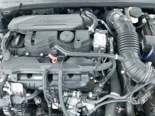 ✅ 2025 Kia K4 GT-Line Turbo • VIN: 3KPFW4DC8SE059070 • Lot: 43186306. Wystawiony na IAAI z przebiegiem 9 235 mil. Bezpłatny archiwum sprzedaży aukcyjnych z USA i szczegółowy raport historii pojazdu na DreamBid. Zdjęcie 20.