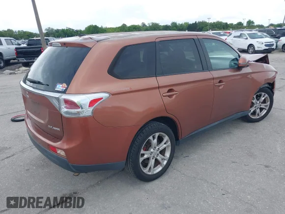 ✅ 2014 Mitsubishi Outlander SE • VIN: JA4AD3A35EZ003265 • Lot: 44773946. Wystawiony na IAAI z przebiegiem 183 509 mil. Bezpłatny archiwum sprzedaży aukcyjnych z USA i szczegółowy raport historii pojazdu na DreamBid. Zdjęcie 4.