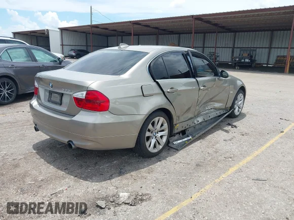 ✅ 2008 BMW 3 Series 335i • VIN: WBAVB77508NM05958 • Lot: 45187913. Wystawiony na IAAI z przebiegiem 138 598 mil. Bezpłatny archiwum sprzedaży aukcyjnych z USA i szczegółowy raport historii pojazdu na DreamBid. Zdjęcie 4.
