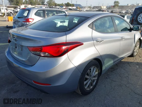 ✅ 2015 Hyundai Elantra SE • VIN: 5NPDH4AE3FH610014 • Lot: 44452174. Wystawiony na IAAI z przebiegiem 84 904 mil. Bezpłatny archiwum sprzedaży aukcyjnych z USA i szczegółowy raport historii pojazdu na DreamBid. Zdjęcie 4.