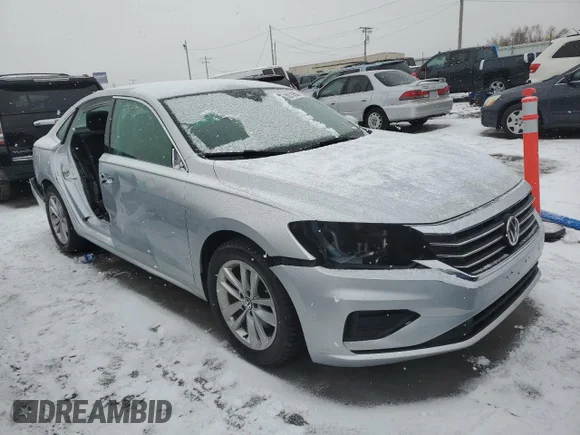 ✅ 2020 Volkswagen Passat SE • VIN: 1VWSA7A35LC010983 • Лот: 39510503. Опубликован ранее на Copart с пробегом 51 914 миль. Бесплатный доступ к архиву аукционных продаж из США и подробный отчёт об истории автомобиля на DreamBid. Изображение 4.