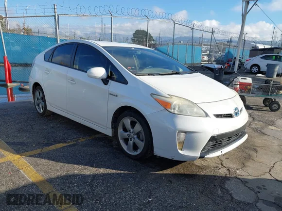 ✅ 2013 Toyota Prius Two • VIN: JTDKN3DU6D5623477 • Lot: 44078186. Wystawiony na IAAI z przebiegiem 301 846 mil. Bezpłatny archiwum sprzedaży aukcyjnych z USA i szczegółowy raport historii pojazdu na DreamBid. Zdjęcie 1.