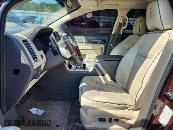 ✅ 2010 Lincoln MKX • VIN: 2LMDJ8JC5ABJ31477 • Lot: 63483305. Listed on Copart with 276,915 mi. Free auction sales archive from the USA and detailed vehicle history report at DreamBid. Image 7.