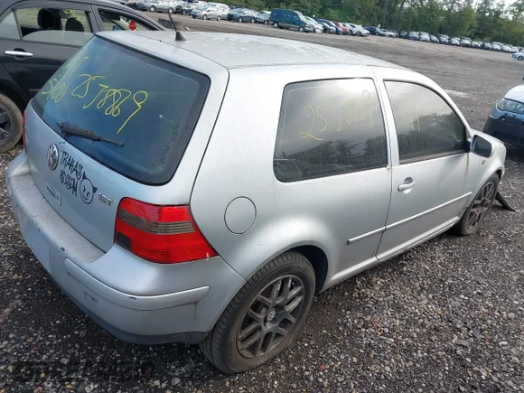 ✅ 2003 Volkswagen Golf GTI • VIN: 9BWDE61J534033589 • Lot: 43172153. Wystawiony na IAAI z przebiegiem Nie podano. Bezpłatny archiwum sprzedaży aukcyjnych z USA i szczegółowy raport historii pojazdu na DreamBid. Zdjęcie 4.