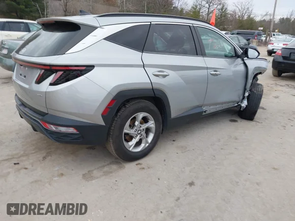 ✅ 2022 Hyundai Tucson SEL • VIN: 5NMJBCAE1NH081138 • Lot: 43756118. Wystawiony na IAAI z przebiegiem 43 236 mil. Bezpłatny archiwum sprzedaży aukcyjnych z USA i szczegółowy raport historii pojazdu na DreamBid. Zdjęcie 4.