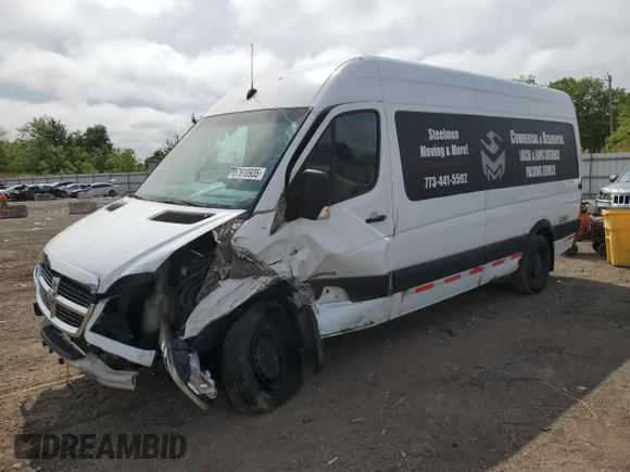 ✅ 2008 Dodge Sprinter • VIN: WD0PE845585235813 • Лот: 57610935. Опубліковано раніше на Copart з пробігом 176 402 миль. Безкоштовний доступ до архіву аукціонних продажів зі США та докладний звіт про історію автомобіля на DreamBid. Зображення 1.