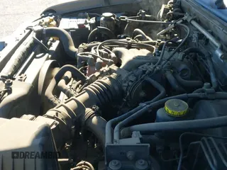 ✅ 2001 Nissan Frontier XE • VIN: 1N6ED27TX1C381102 • Lot: 43744492. Wystawiony na IAAI z przebiegiem 244 567 mil. Bezpłatny archiwum sprzedaży aukcyjnych z USA i szczegółowy raport historii pojazdu na DreamBid. Zdjęcie 17.