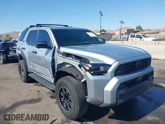 ✅ 2025 Toyota 4Runner SR5 • VIN: JTEVA5BR1S5052914 • Lot: 45173603. Wystawiony na IAAI z przebiegiem 6 586 mil. Bezpłatny archiwum sprzedaży aukcyjnych z USA i szczegółowy raport historii pojazdu na DreamBid. Zdjęcie 1.